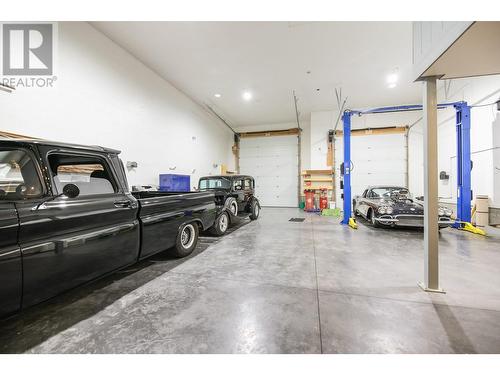 7801 97 Highway, Oliver, BC - Indoor Photo Showing Garage