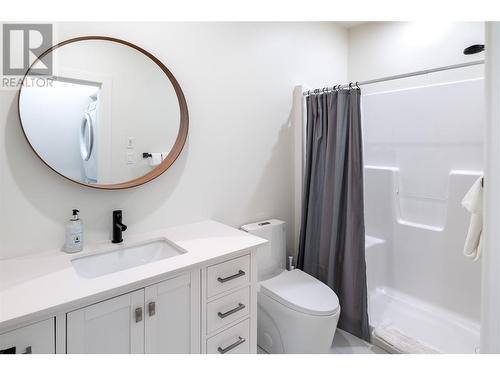 1435 Bear Creek Road, West Kelowna, BC - Indoor Photo Showing Bathroom