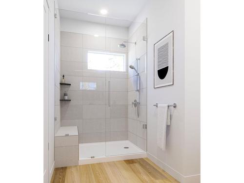 7 - 6145 Parnaby Road, Cranbrook, BC - Indoor Photo Showing Bathroom