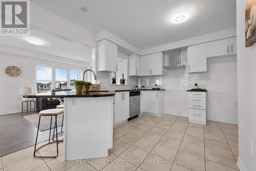 150 Watermill Street, Kitchener, ON - Indoor Photo Showing Kitchen With Upgraded Kitchen
