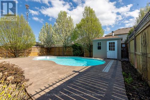 968 Medway Park Drive, London, ON - Outdoor With In Ground Pool