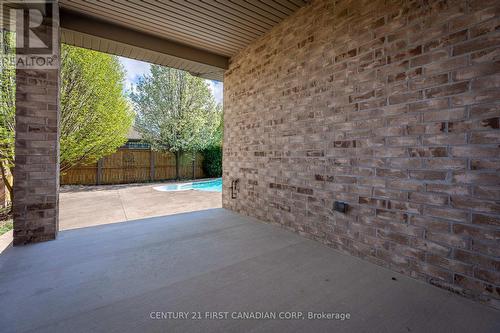 968 Medway Park Drive, London, ON - Outdoor