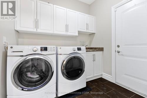 968 Medway Park Drive, London, ON - Indoor Photo Showing Laundry Room