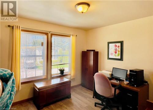 16 Cherokee Lane, Meneset, ON - Indoor Photo Showing Office