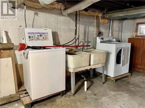 469 Ross Street, Lucknow, ON - Indoor Photo Showing Laundry Room
