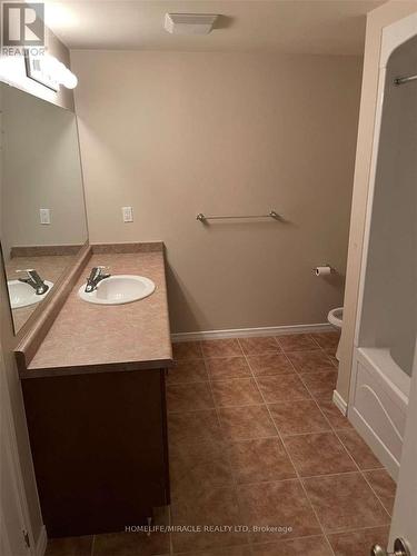 88 Warman Street, New Tecumseth, ON - Indoor Photo Showing Bathroom