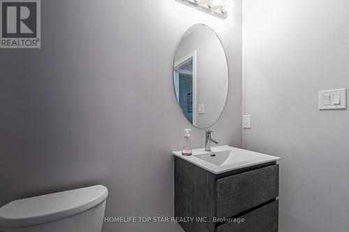 25 Owens Road, New Tecumseth, ON - Indoor Photo Showing Bathroom