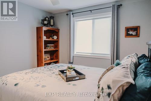 36 Osprey Ridge Road W, Barrie, ON - Indoor Photo Showing Bedroom