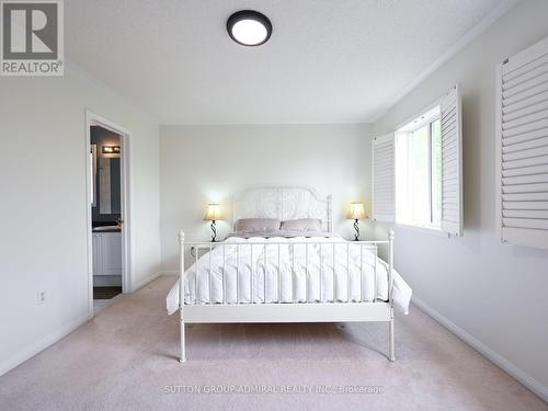 1518 Swann Crescent, Milton, ON - Indoor Photo Showing Bedroom
