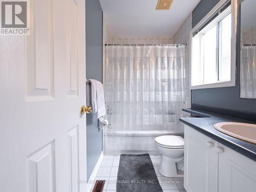 1518 Swann Crescent, Milton, ON - Indoor Photo Showing Bathroom