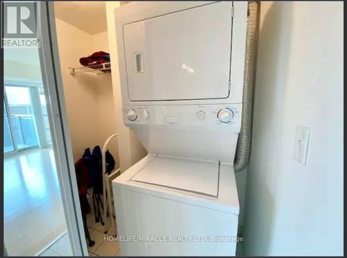 202 - 215 Queen Street, Brampton, ON - Indoor Photo Showing Laundry Room