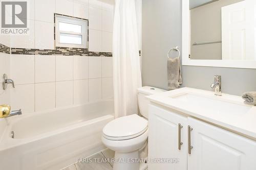 711 Mosley Street, Wasaga Beach, ON - Indoor Photo Showing Bathroom