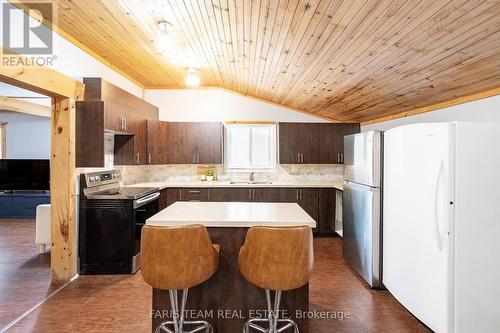 711 Mosley Street, Wasaga Beach, ON - Indoor Photo Showing Kitchen