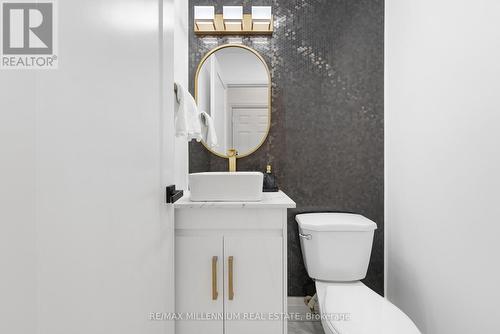 4808 Auckland Avenue, Mississauga, ON - Indoor Photo Showing Bathroom