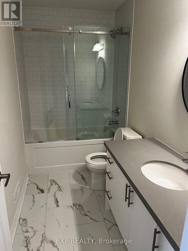 162 Flood Avenue, Clarington, ON - Indoor Photo Showing Bathroom