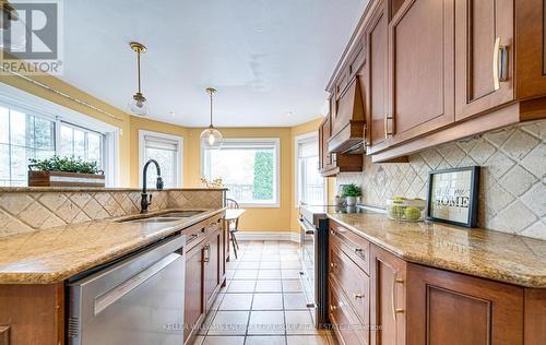 71 William Stephenson Drive, Whitby, ON - Indoor Photo Showing Kitchen With Double Sink