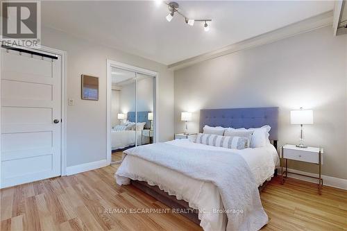 1 - 288 Reynolds Street, Oakville, ON - Indoor Photo Showing Bedroom