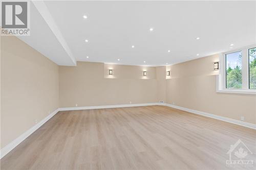711 Ballycastle Crescent, Ottawa, ON - Indoor Photo Showing Other Room