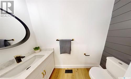 107 Woolf Bend, Saskatoon, SK - Indoor Photo Showing Bathroom