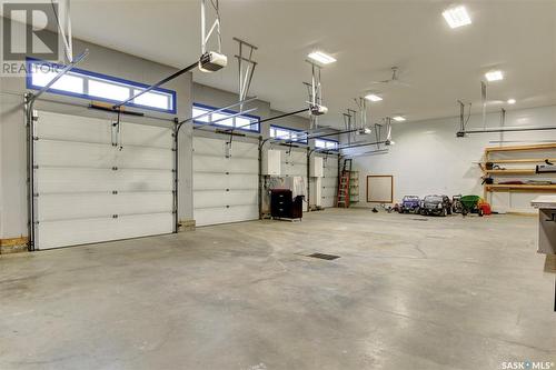 129 Slater Crescent, Edenwold Rm No. 158, SK - Indoor Photo Showing Garage
