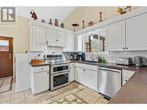 2802 East Vernon Road, Vernon, BC - Indoor Photo Showing Kitchen With Stainless Steel Kitchen