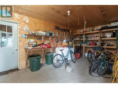 2802 East Vernon Road, Vernon, BC - Indoor Photo Showing Garage