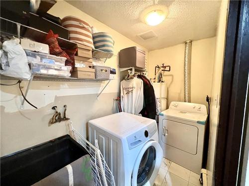 1624 Bloor Street|Unit #63, Mississauga, ON - Indoor Photo Showing Laundry Room