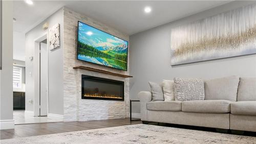 710 Spring Gardens Road|Unit #91, Burlington, ON - Indoor Photo Showing Living Room With Fireplace