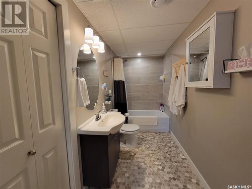 456 3Rd Avenue W, Unity, SK - Indoor Photo Showing Bathroom