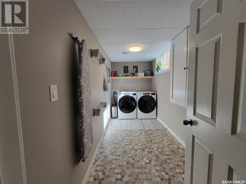456 3Rd Avenue W, Unity, SK - Indoor Photo Showing Laundry Room