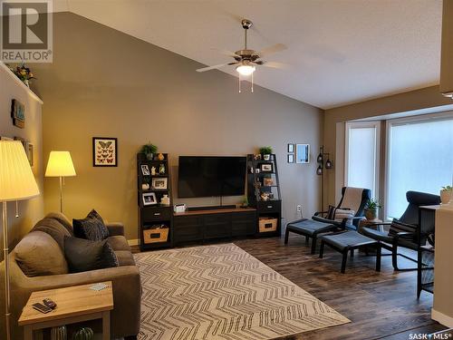456 3Rd Avenue W, Unity, SK - Indoor Photo Showing Living Room