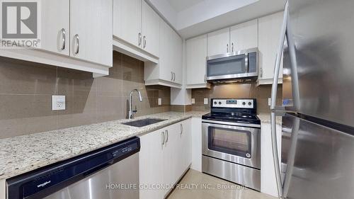 Se 501 - 9199 Yonge Street, Richmond Hill, ON - Indoor Photo Showing Kitchen With Upgraded Kitchen