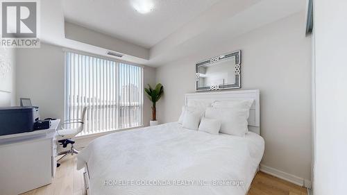 Se 501 - 9199 Yonge Street, Richmond Hill, ON - Indoor Photo Showing Bedroom