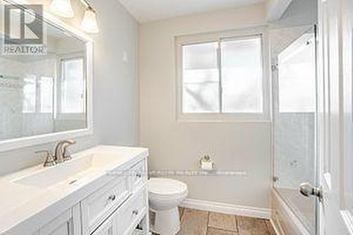 17 Shirley Street, Orangeville, ON - Indoor Photo Showing Bathroom