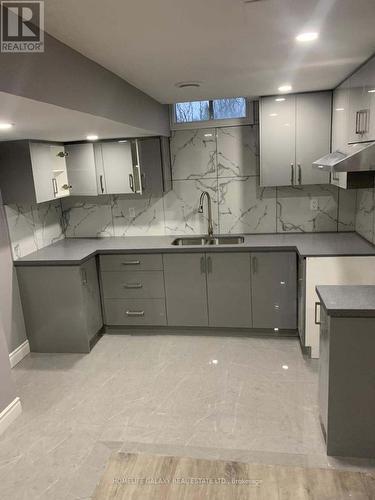 660 Amaretto Avenue N, Pickering, ON - Indoor Photo Showing Kitchen With Double Sink