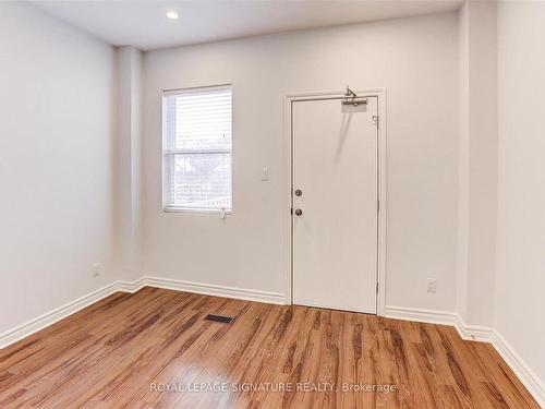 Main-709 Gladstone Ave, Toronto, ON - Indoor Photo Showing Other Room