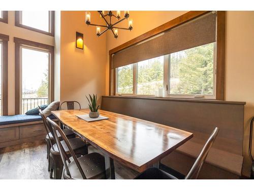 502 - 5258 Highline Drive, Fernie, BC - Indoor Photo Showing Dining Room