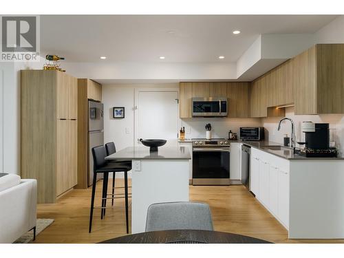 830 Westview Way Unit# 28, West Kelowna, BC - Indoor Photo Showing Kitchen