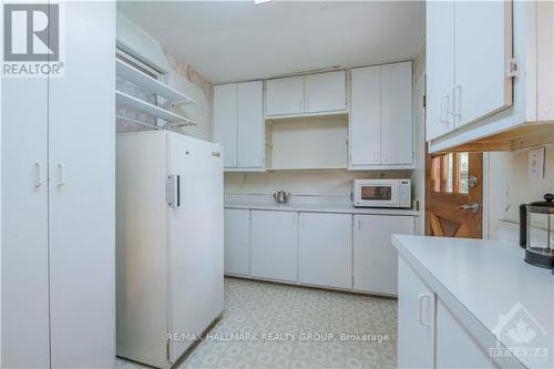 48 Queen Mary Street, Ottawa, ON - Indoor Photo Showing Kitchen