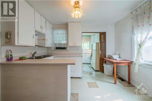 48 Queen Mary Street, Ottawa, ON - Indoor Photo Showing Kitchen With Double Sink