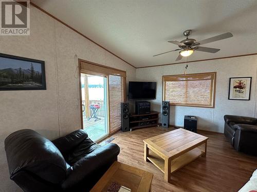 224 Coalmont Road, Princeton, BC - Indoor Photo Showing Living Room