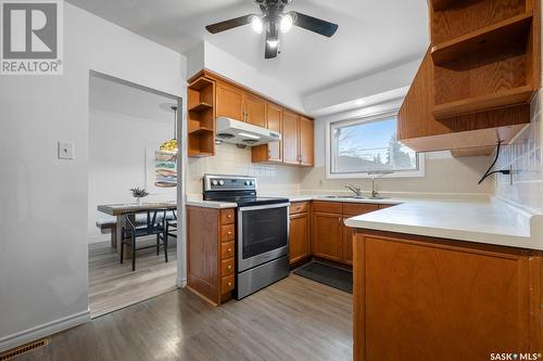 1431 Macpherson Avenue, Regina, SK - Indoor Photo Showing Kitchen