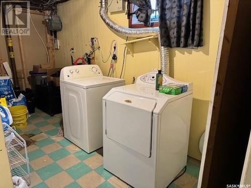 3319 Avonhurst Drive, Regina, SK - Indoor Photo Showing Laundry Room