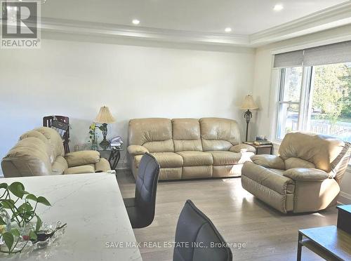 Main - 465 Pineland Avenue, Oakville, ON - Indoor Photo Showing Living Room