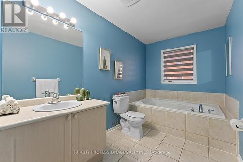 18 Oliti Court, Toronto, ON - Indoor Photo Showing Bathroom