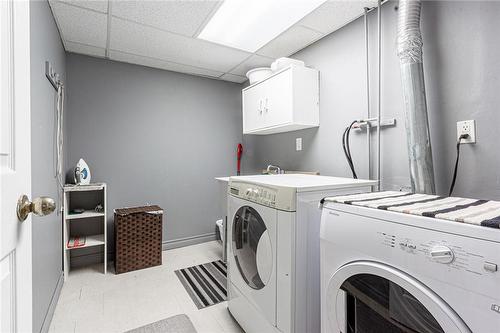 4329 Concord Avenue, Lincoln, ON - Indoor Photo Showing Laundry Room
