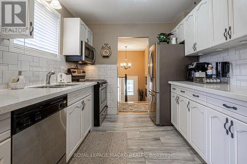 4329 Concord Avenue, Lincoln, ON - Indoor Photo Showing Kitchen