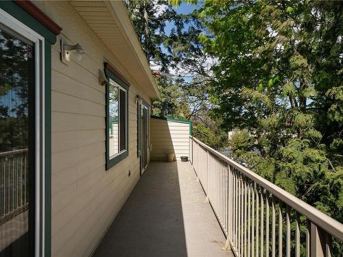 16-106 Aldersmith Pl, View Royal, BC - Outdoor With Balcony With Exterior