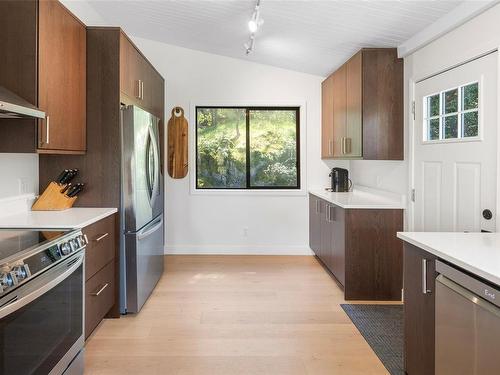 1051 Glen Forest Way, Metchosin, BC - Indoor Photo Showing Kitchen With Stainless Steel Kitchen