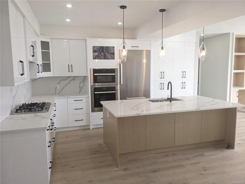 1137 Spirit Crt, Langford, BC - Indoor Photo Showing Kitchen With Upgraded Kitchen